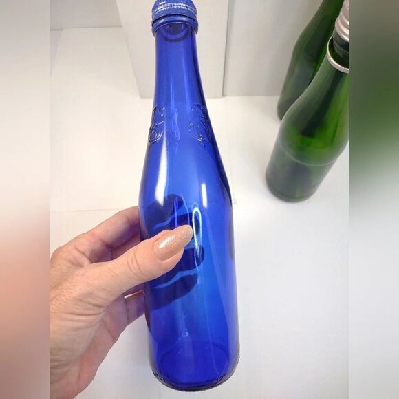 Green and Blue Glass Bottles with lids lot of 4 - Picture 3 of 11